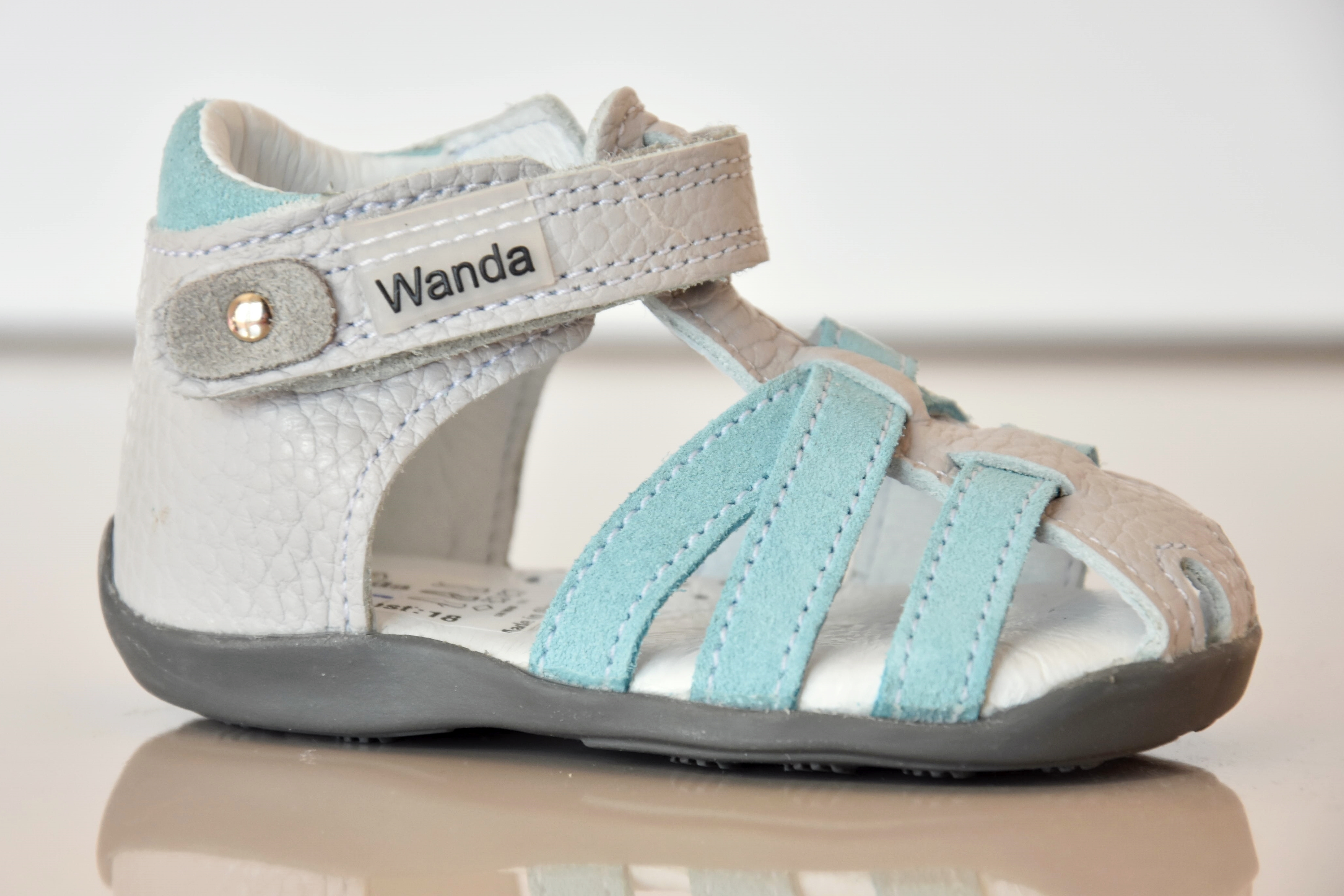 Wanda - 557 sivé    Veľk.č: 19